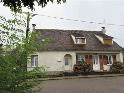 MAISON A VENDRE - MANLAY - 152.7 m2 - 112000€