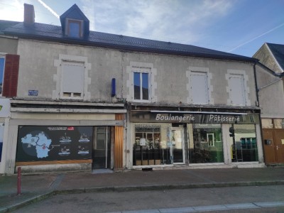 Maison de Ville avec Commerce - CHATEAU CHINON VILLE - 290 m2 - VENDU