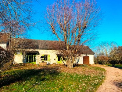 maison de campagne en viager A VENDRE - ST SAULGE - 181.39 m2 - 27000€