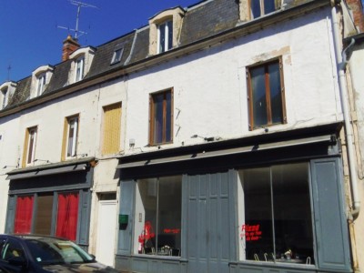 IMMEUBLE DE RAPPORT - COMMERCE & HABITATION A VENDRE - CHATILLON EN BAZOIS - 420 m2 - 173000€