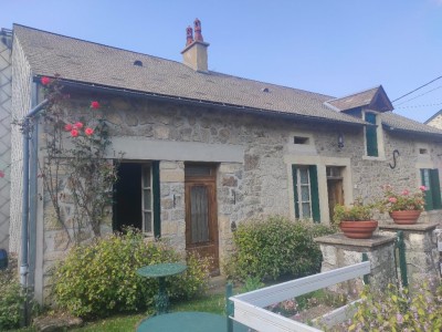 Fermette de 7 pices / 3 chambres A VENDRE - ST LEGER DE FOUGERET - 198.53 m2 - 130000€