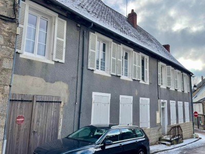 IMMEUBLE DE RAPPORT A VENDRE - CHATEAU CHINON VILLE - 239.2 m2 - 178�000�&euro;