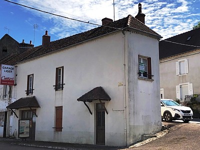 MAISON DE BOURG TOUS COMMERCES 34000  A VENDRE - CHATILLON EN BAZOIS - 69.39 m2 - 34000 €