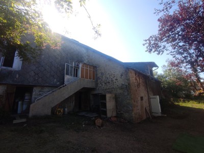 FERMETTE A VENDRE - ARLEUF - 176.92 m2 - 85000€