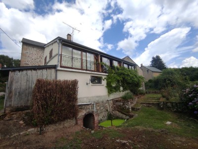 Fermette de 7 pices / 3 chambres A VENDRE - ST LEGER DE FOUGERET - 198.53 m2 - 130000€