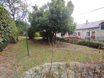 Fermette de 7 pices / 3 chambres A VENDRE - ST LEGER DE FOUGERET - 198.53 m2 - 130000€