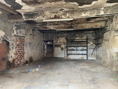 IMMEUBLE DE COMMERCE - 2 LOGEMENTS - 1 ATELIER A VENDRE - CHATILLON EN BAZOIS - 182.23 m2 - 140000€