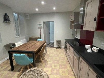 IMMEUBLE DE RAPPORT A VENDRE - CHATEAU CHINON VILLE - 239.2 m2 - 178�000�&euro;