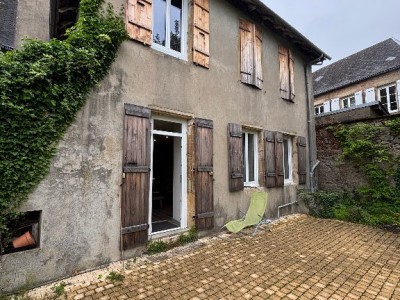 IMMEUBLE DE RAPPORT A VENDRE - CHATEAU CHINON VILLE - 239.2 m2 - 178�000�&euro;