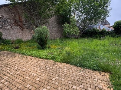 IMMEUBLE DE RAPPORT A VENDRE - CHATEAU CHINON VILLE - 239.2 m2 - 178�000�&euro;