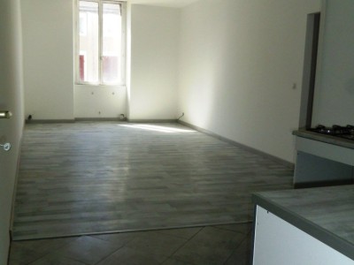 IMMEUBLE DE RAPPORT - COMMERCE & HABITATION A VENDRE - CHATILLON EN BAZOIS - 420 m2 - 156 000 &euro;