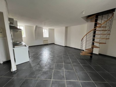 IMMEUBLE DE RAPPORT - COMMERCE & HABITATION A VENDRE - CHATILLON EN BAZOIS - 420 m2 - 156 000 &euro;