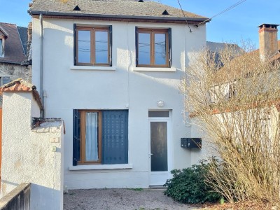 IMMEUBLE DE RAPPORT A VENDRE - MOULINS ENGILBERT - 177.7 m2 - 146�000�&euro;