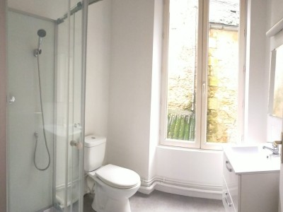 IMMEUBLE DE RAPPORT A VENDRE - ST SAULGE - 159.23 m2 - 77 000 €