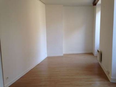 IMMEUBLE DE RAPPORT A VENDRE - ST SAULGE - 159.23 m2 - 77 000 €