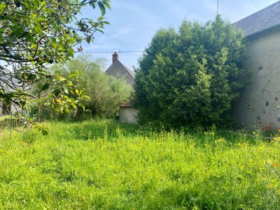MAISON DE CAMPAGNE AVEC TERRAIN - ALLUY - 52.44 m2 - VENDU