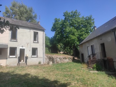 Ensemble de trois maisons A VENDRE - ARLEUF - 144.34 m2 - 34 000 &euro;