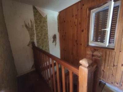 Ensemble de trois maisons A VENDRE - ARLEUF - 144.34 m2 - 34 000 &euro;