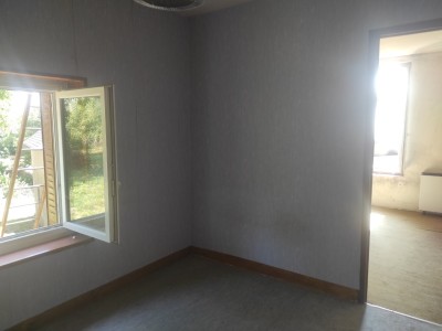 Ensemble de trois maisons A VENDRE - ARLEUF - 144.34 m2 - 34 000 &euro;