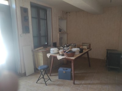 Ensemble de trois maisons A VENDRE - ARLEUF - 144.34 m2 - 34 000 &euro;