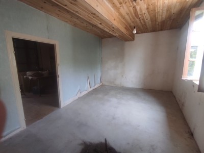 Ensemble de trois maisons A VENDRE - ARLEUF - 144.34 m2 - 34 000 &euro;