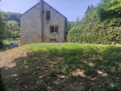 Ensemble de trois maisons A VENDRE - ARLEUF - 144.34 m2 - 34 000 &euro;