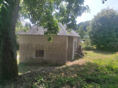 Ensemble de trois maisons A VENDRE - ARLEUF - 144.34 m2 - 34 000 &euro;