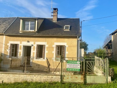 Maison de campgne A VENDRE - AUNAY EN BAZOIS - 82.24 m2 - 49500 €