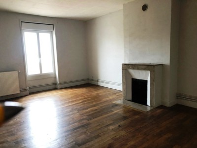 MAISON A VENDRE - AUNAY EN BAZOIS - 142.52 m2 - 49 000 €