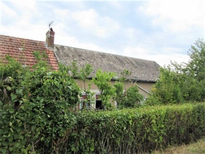 MAISON A VENDRE - ST FORGEOT - 70.7 m2 - 85000€