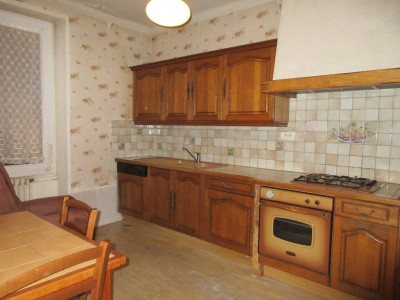 MAISON A VENDRE - AUTUN - 190.58 m2 - 226000€