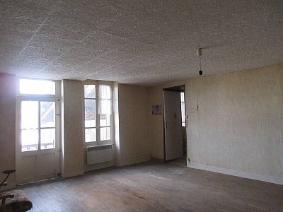 MAISON A VENDRE - AUXY - 220 m2 - 98000€
