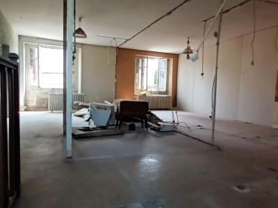 MAISON A VENDRE - BAZOLLES - 167.24 m2 - 34000€