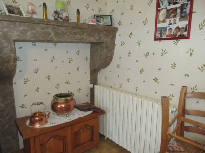 CHARMANTE MAISON DE VILLAGE A VENDRE - BROYE - 148.1 m2 - 155000€