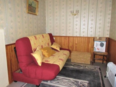 CHARMANTE MAISON DE VILLAGE A VENDRE - BROYE - 148.1 m2 - 155000€
