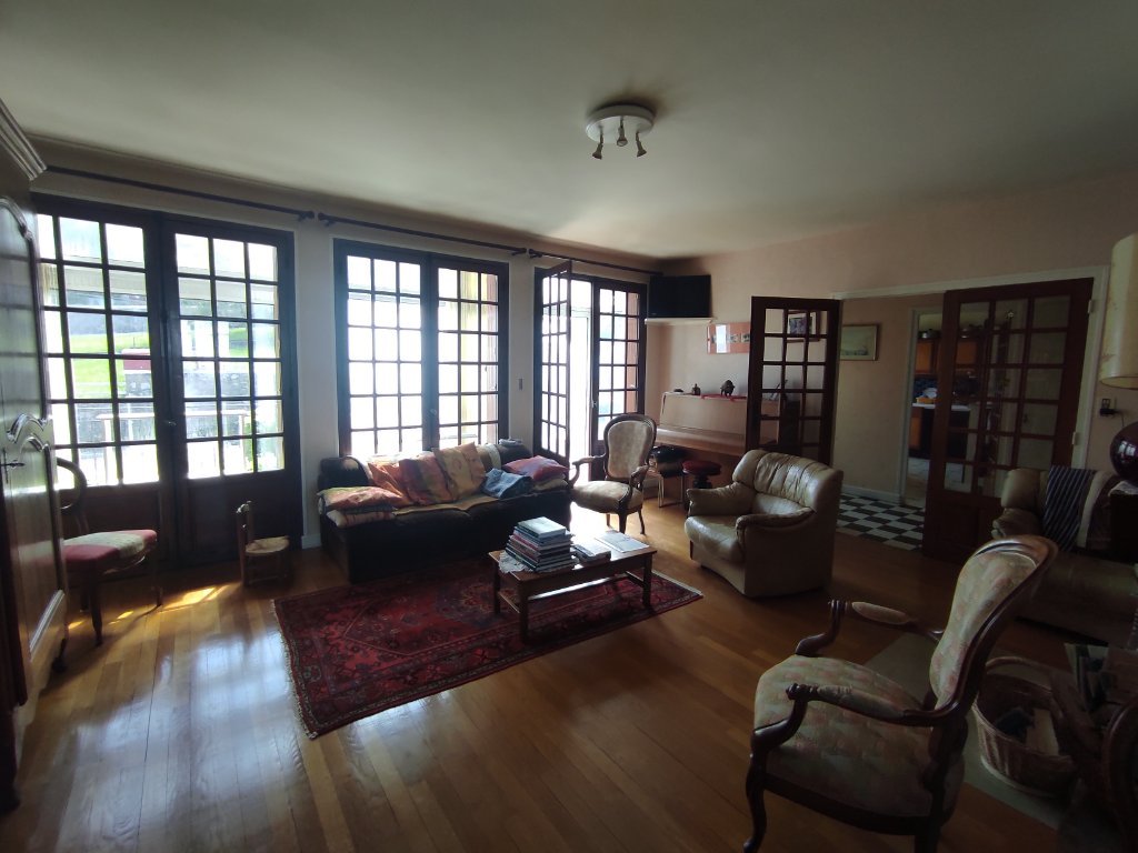 MAISON - CHATEAU CHINON CAMPAGNE - 144.77 m2 - VENDU