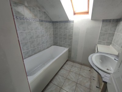 MAISON A VENDRE - CHATEAU CHINON CAMPAGNE - 145.12 m2 - 110 000 €