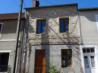 MAISON A VENDRE - CHATEAU CHINON VILLE - 151.31 m2 - 33500 €