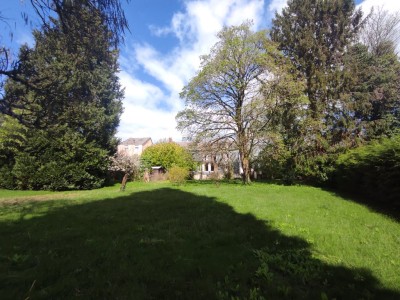 MAISON A VENDRE - CHATEAU CHINON VILLE - 349.38 m2 - 142000€