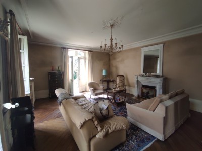 MAISON A VENDRE - CHATEAU CHINON VILLE - 349.38 m2 - 142000€
