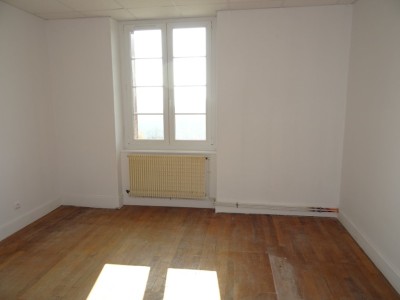 Maison de Ville avec Commerce - CHATEAU CHINON VILLE - 290 m2 - VENDU