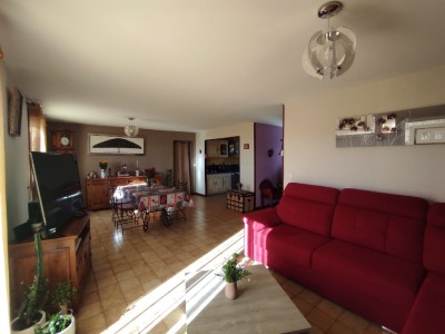 Pavillon sur vide sanitaire - CHATEAU CHINON VILLE - 144.34 m2 - VENDU