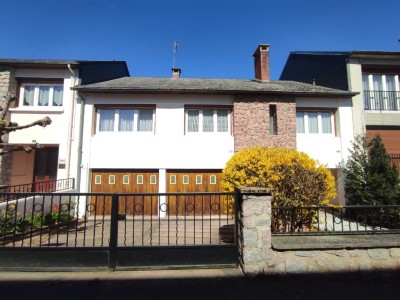 MAISON A VENDRE - CHATEAU CHINON VILLE - 137.69 m2 - 100000€