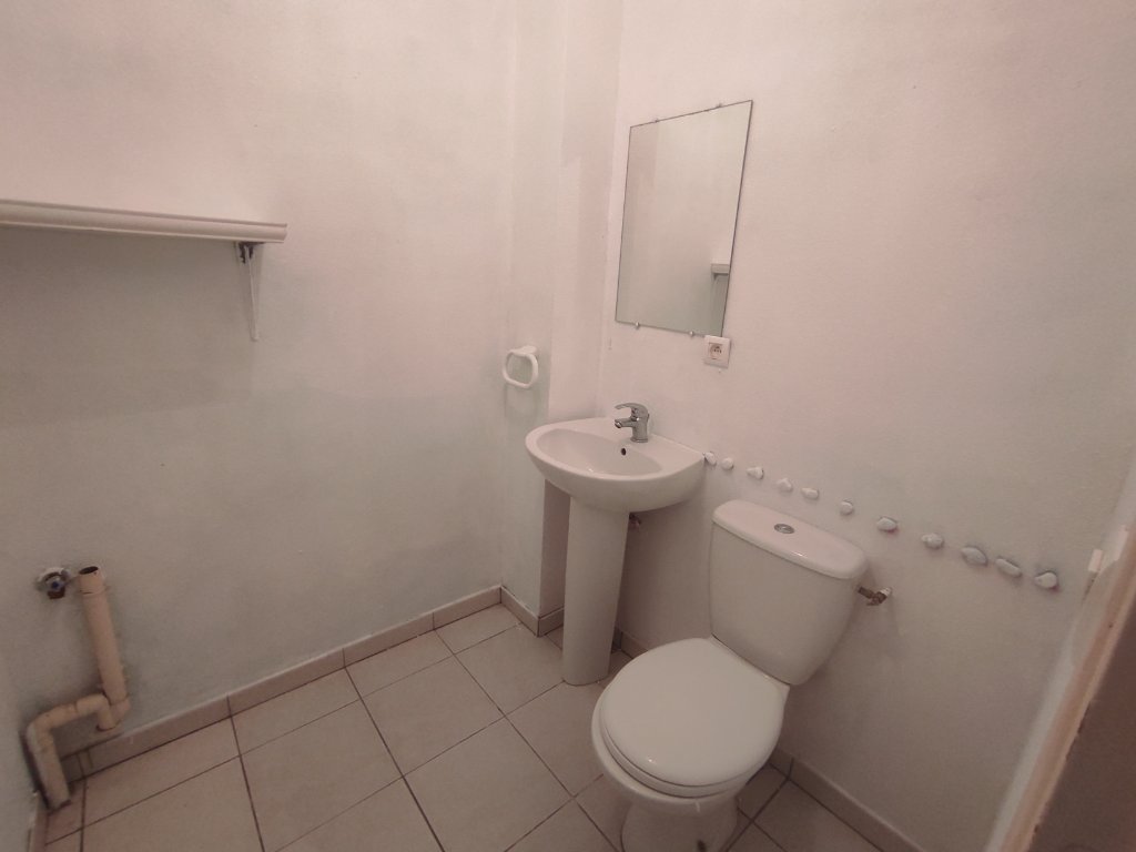 MAISON - CHATEAU CHINON VILLE - 68.36 m2 - VENDU