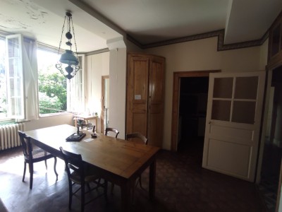 MAISON A VENDRE - CHATEAU CHINON VILLE - 349.38 m2 - 99000€