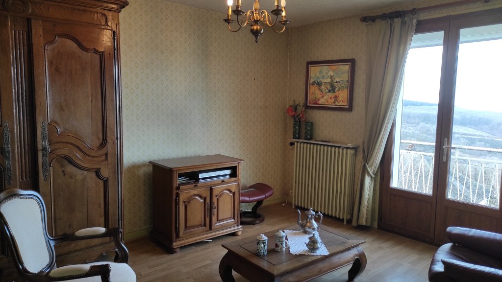 MAISON - CHATEAU CHINON VILLE - 117.88 m2 - VENDU