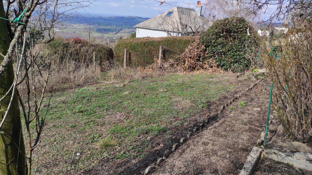 MAISON - CHATEAU CHINON VILLE - 117.88 m2 - VENDU