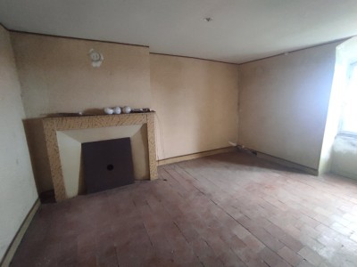 MAISON A VENDRE - CHATEAU CHINON VILLE - 150.02 m2 - 69�000�&euro;