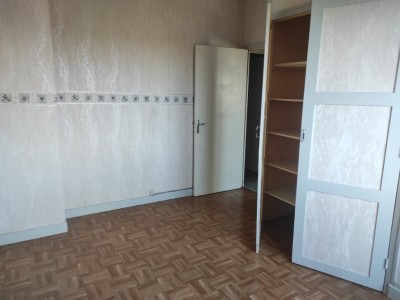 MAISON A VENDRE - CHATEAU CHINON VILLE - 77.38 m2 - 82�000�&euro;