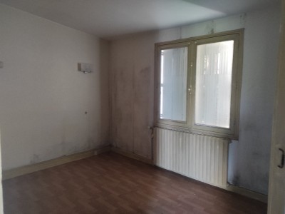 MAISON A VENDRE - CHATEAU CHINON VILLE - 77.38 m2 - 82�000�&euro;